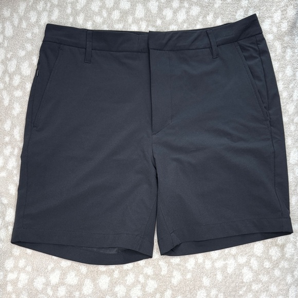 Black Golf Shorts size 32 - Picture 1 of 6